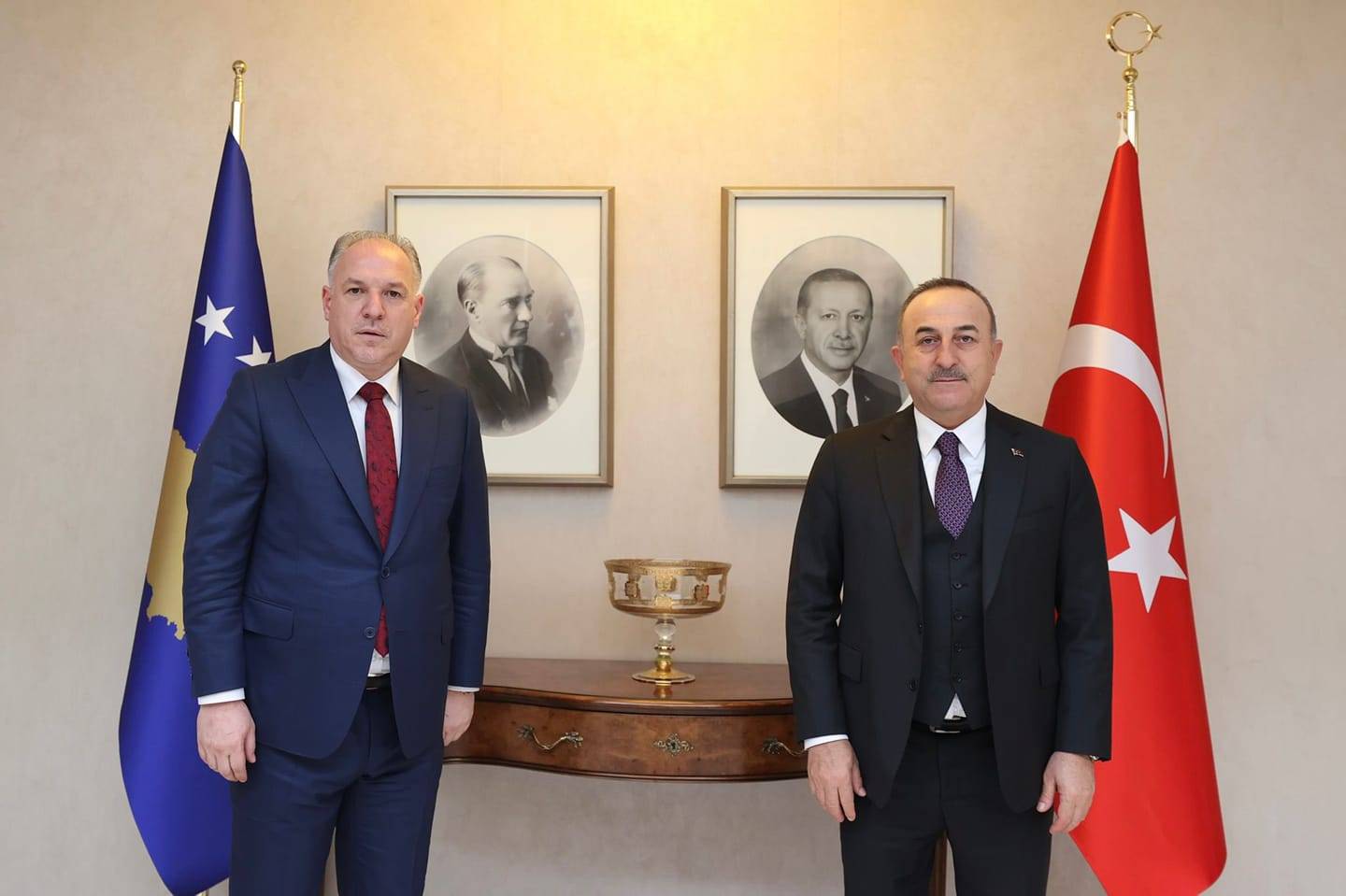 Dışişleri Bakanı Çavuşoğlu İle Mavi Kart ve Eğitim Konuları Ele Alındı
