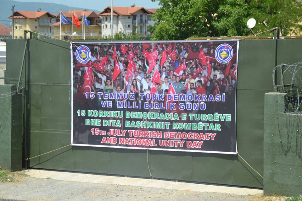 Türk Askeri'nden Demokrasi ve Milli Birlik Mesajı
