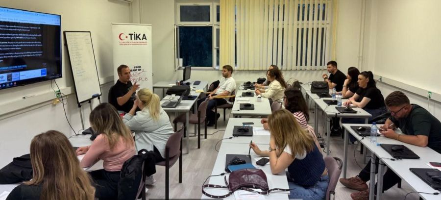 Kosova'da “Yapay Zeka ile Sosyal Medya ve Pazarlama” Eğitimi Başarıyla Tamamlandı