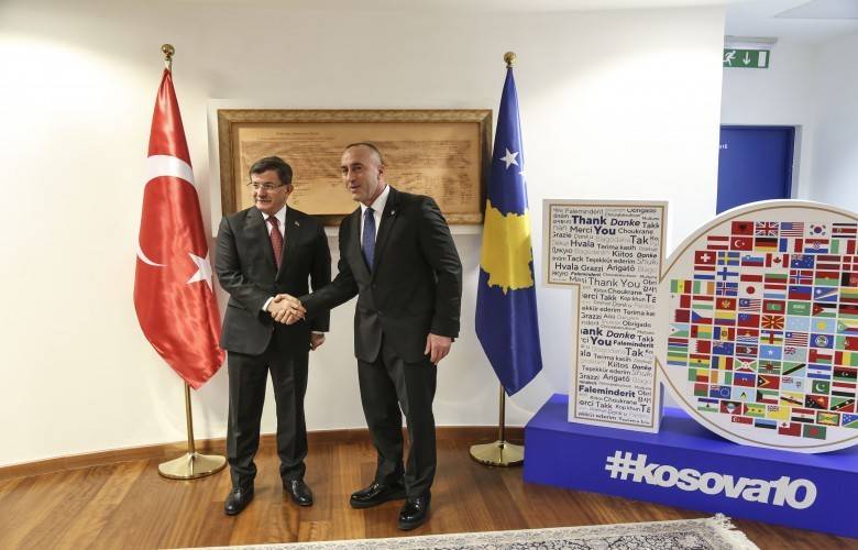 Haradinaj,  Davutoğlu’yu Kabul Etti