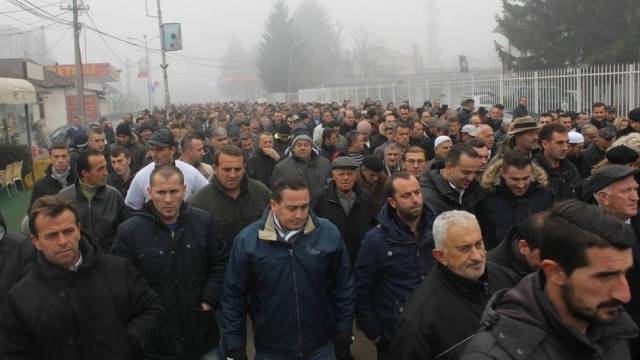 Deçanlılar Cinayetleri Yürüyüşle Kınadı