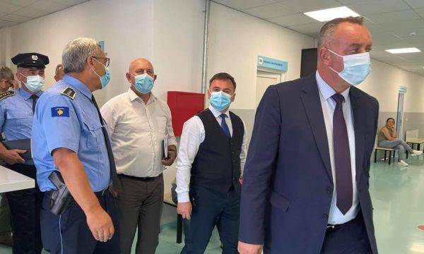 Deçan Belediye Başkanı’ndan Hükümete Tepki