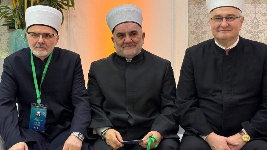 Balkanlar Reisü’l-uleması ve Müftüleri Kahire’de 36. Uluslararası Konferansın Açılışına Katıldı