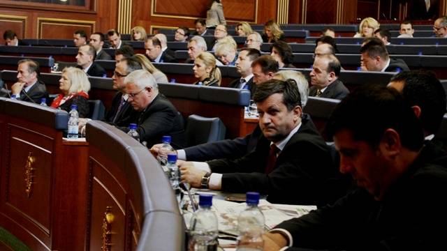 İktidar Milletvekilleri Muhalefet Meslektaşlarını Masaya Davet Ediyor