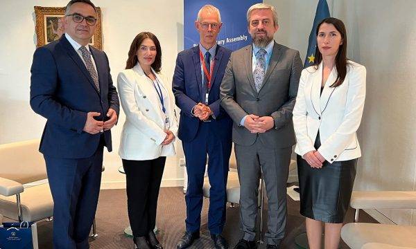 Kosova Milletvekilleri Strasburg’da Ülkenin Avrupa Konseyi Üyeliğinin Önemini Görüştü