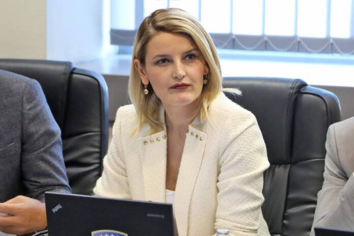 Mahkeme, Esi Bakan Dhurata Hoxha İddianamesini Kabul Etti