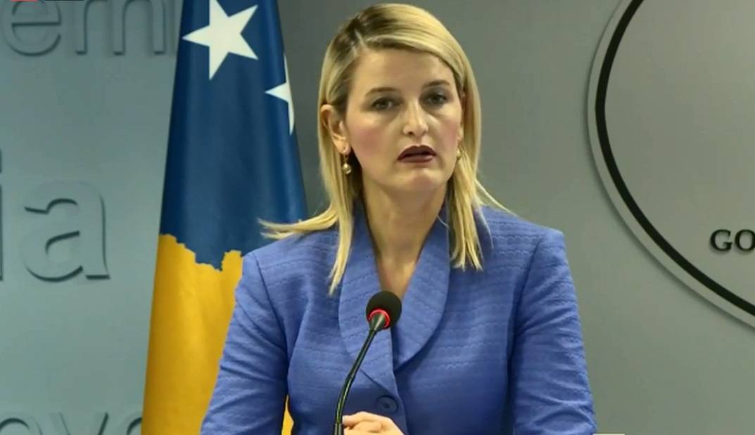 Hoxha’dan Sallahu’ya Yanıt