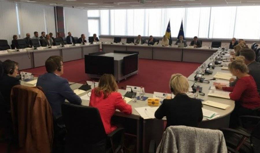 Kosova’nın Mutlak Önceliği Yolsuzluk ve Organize Suçlarla Mücadele Olmalıdır