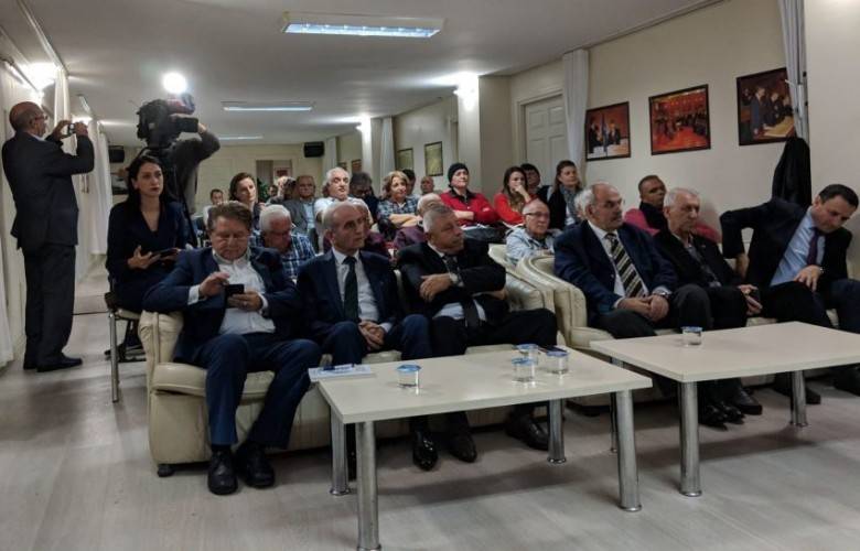 Diaspora Bakanlığı Yurt Dışında Vatandaşlarımızla Görüşüyor