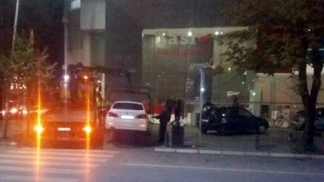 Milletvekili Sabit Geci'nin Oğulları ile Vetevendosje'li Aktifistler Arasında Bıçaklı Kavga