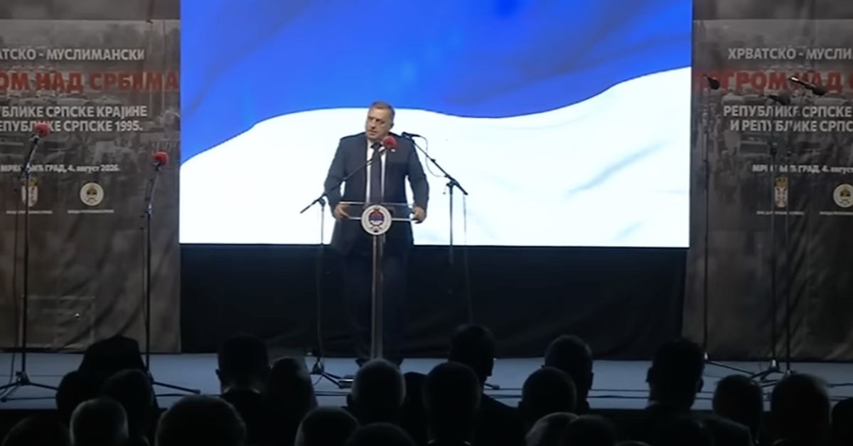 Sessiz Adım Adım Gelen Gelen Tehlike