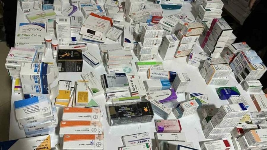 Ferizovik’te 436 Kutu Kaçak İlaç Ele Geçirildi 