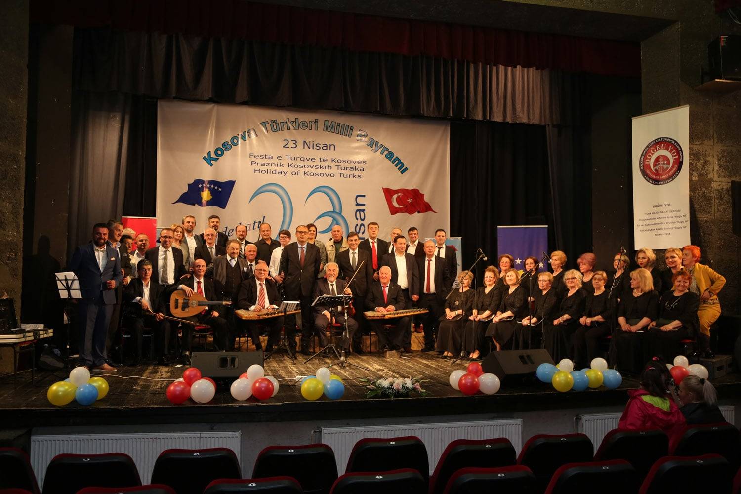 Doğru Yol 70 Yıllık Tecrübesini Sahnede Sergiledi