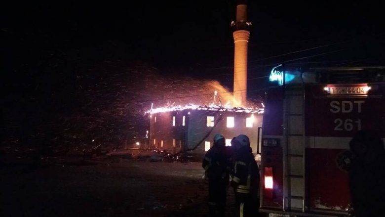 Drenoc Köyü Camii Dün Gece Yandı