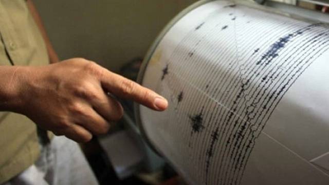 Deprem Gilan'ı Sarstı