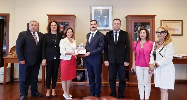 Dünya Basın Konseyi Bakü'de ziyaretlerde bulundu