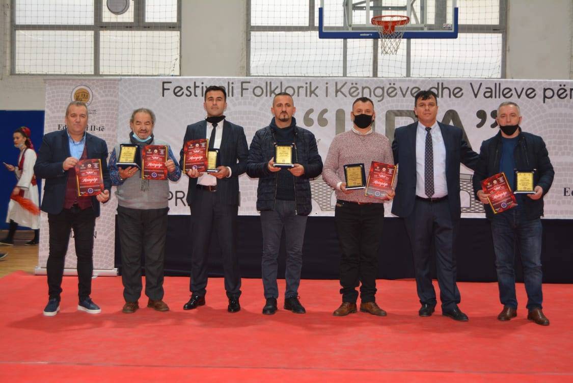 'Doğru Yol' Çocuk Ekibi Festivalde Program Sundu