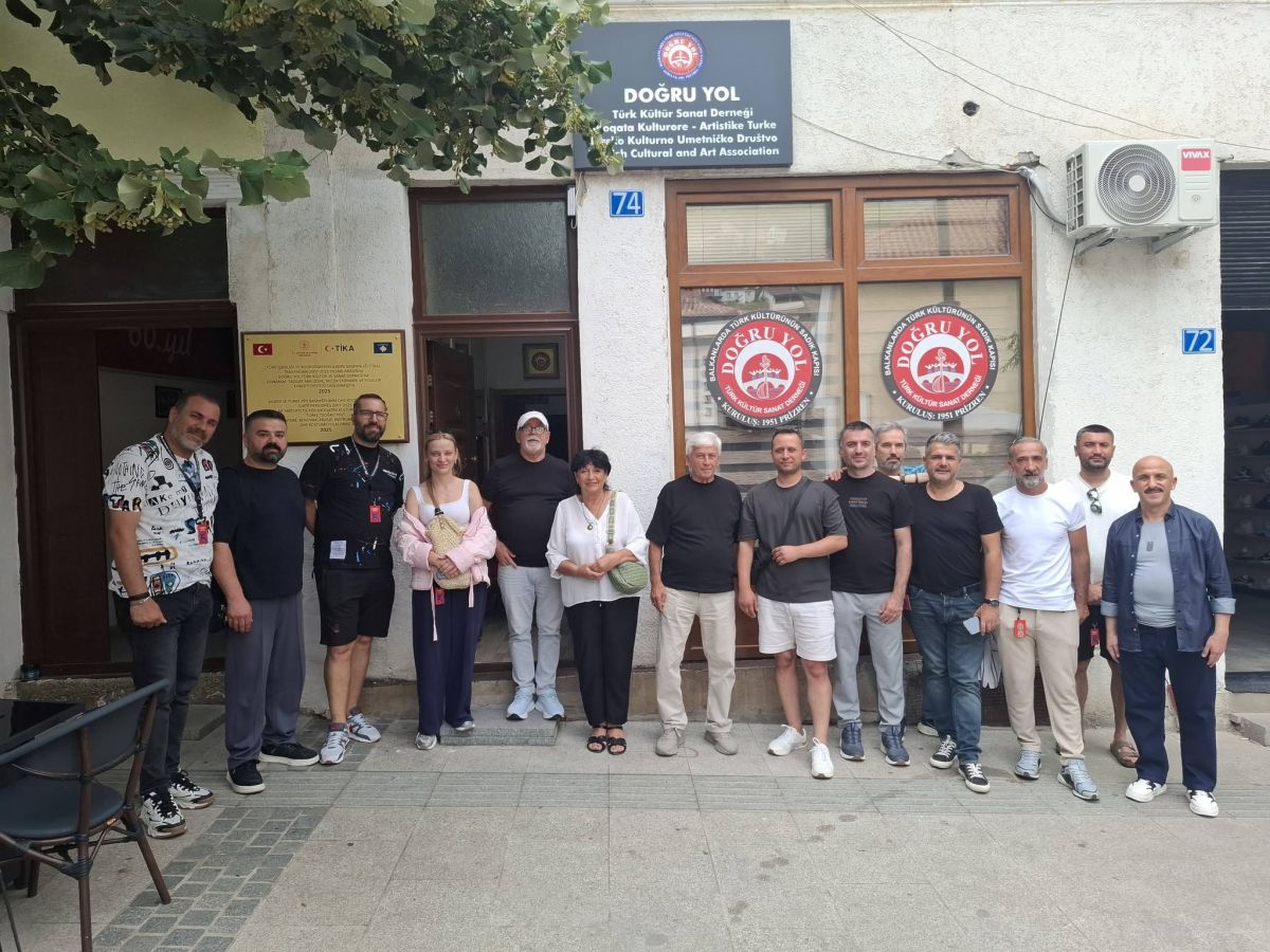 İstanbul Devlet Tiyatrosu'ndan Doğru Yol'a Anlamlı Ziyaret