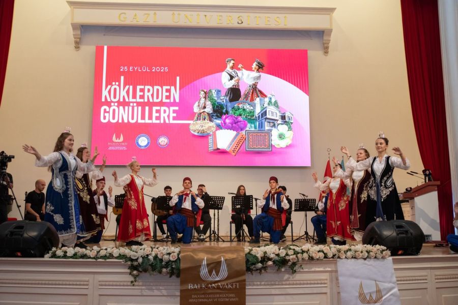 “Doğru Yol” Derneği Ankara’da “Köklerden Gönüllere” Programına Katıldı