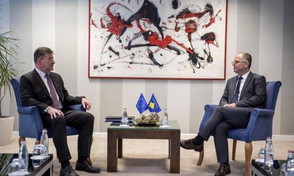 Lajçak: Enerji Yol Haritası Acilen Uygulanmalı