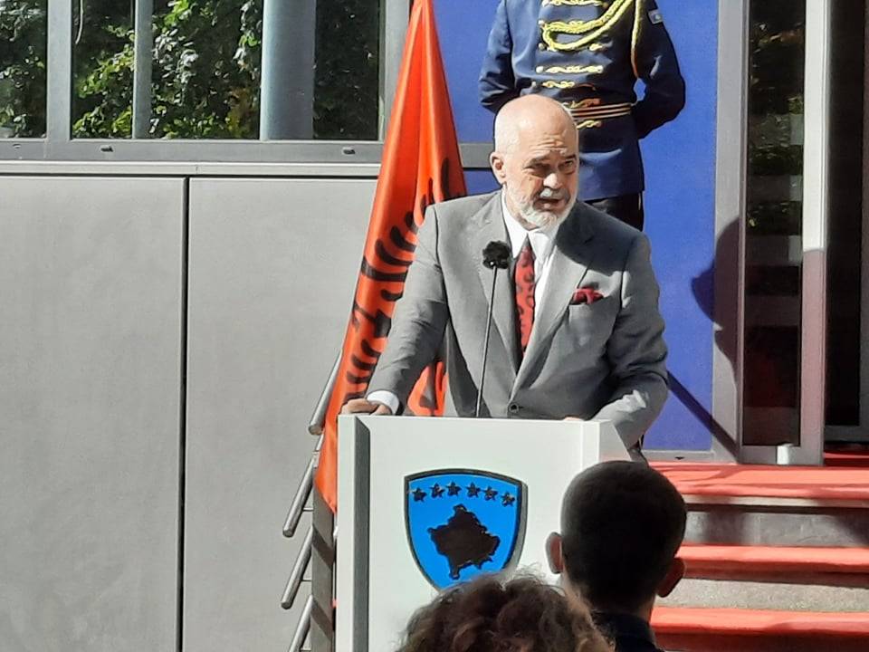 Sırbistan, Kosova Kuzeyinde Teatral Manevralar Yapıyor