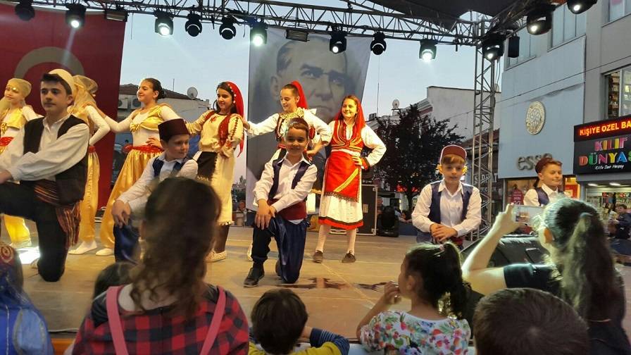 "Elena Gjika" İlkokulu Çocuk Folklor Ekibi Edirne'de