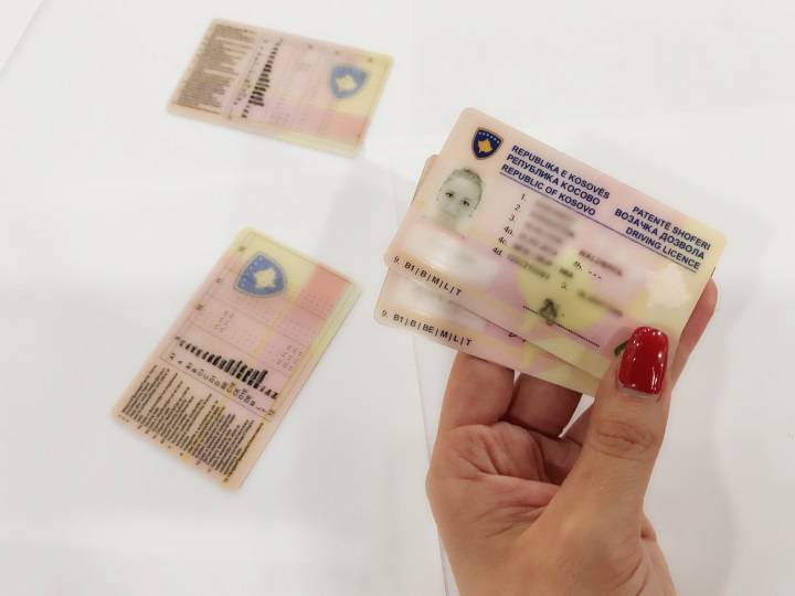 Yeni Tasarımlı Ehliyetler Kullanıma Verildi