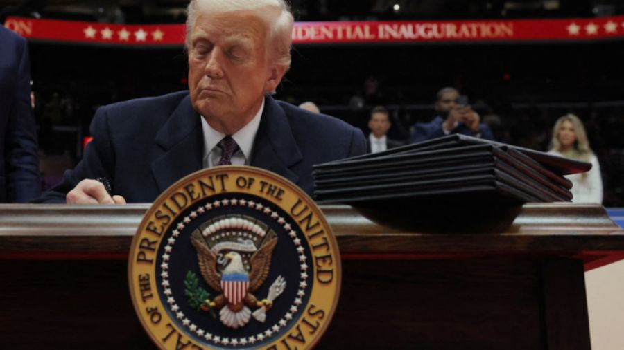 Trump 'İlk gün diktatörüm' dedi: İşte Trump'ın ilk gün kararnameleri