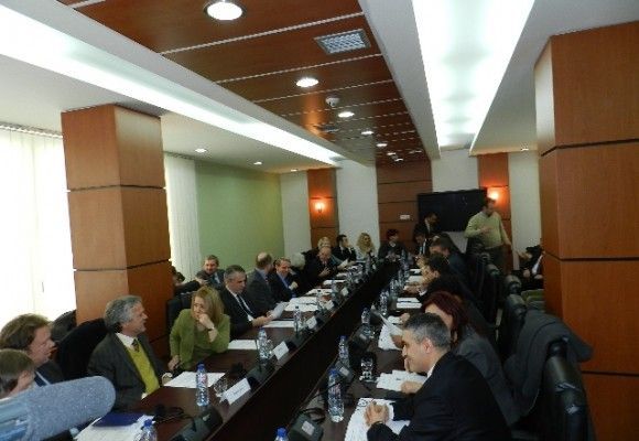 Kosova'da Azınlık Milletvekilleri Büyükelçilerden Destek İstedi