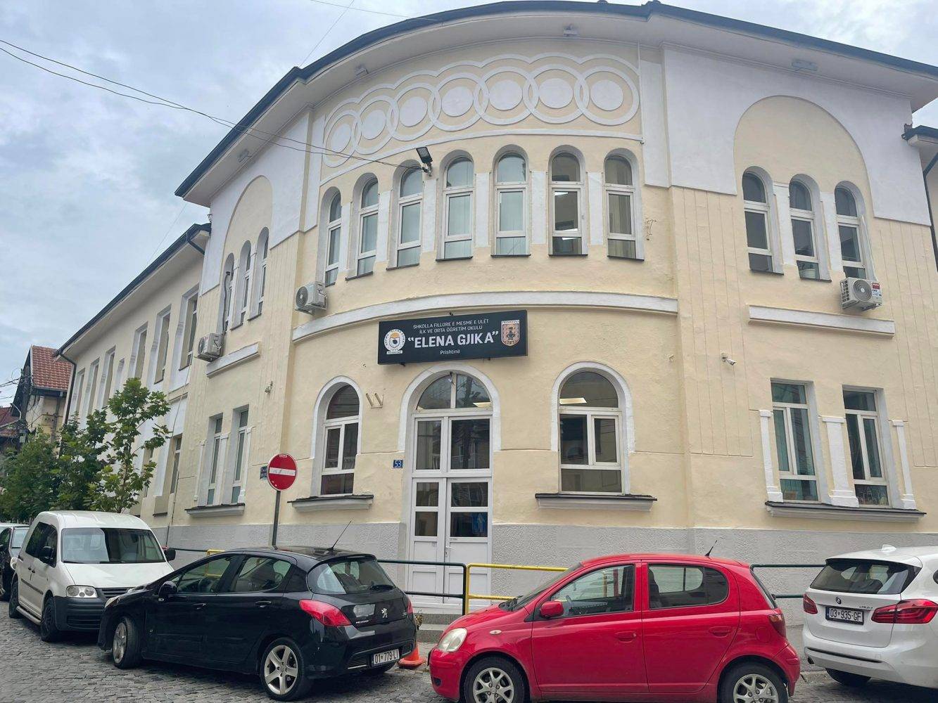 “Elena Gjika” Okulu Öğretmenleri Grev Lehinde ve Aleyhinde Oy Kullanacak