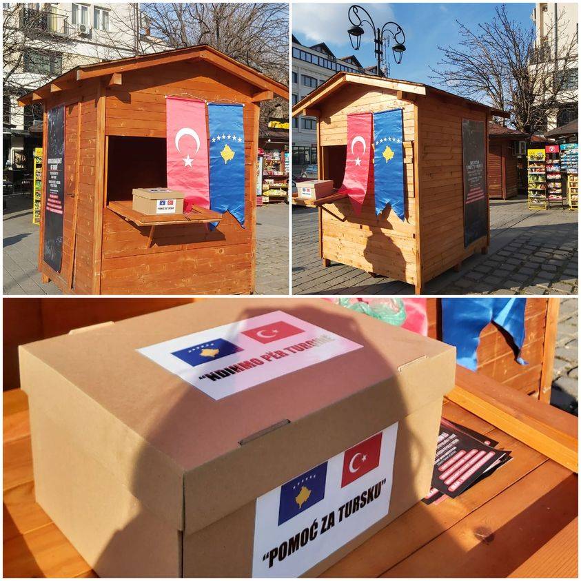 Prizren’de Depremzedeler İçin Stand Açıldı