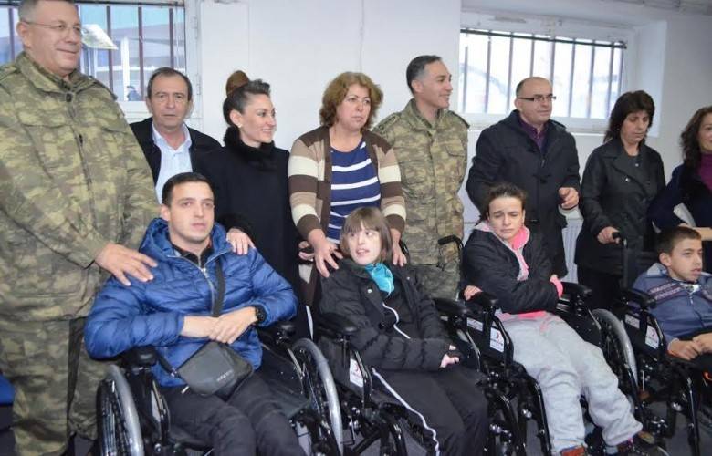 Türk Büyükelçiliği, HANDİKOS'a 20 Tekerlekli Sandalye Bağışında Bulundu