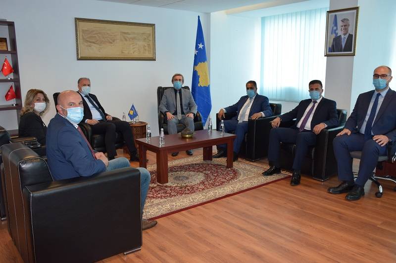 6+ Grubu Milletvekilleri Bakan Kervan’a Kutlama Ziyaretinde