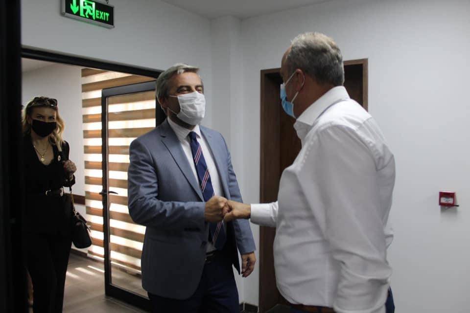 Bakan Enis Kervan Shtimje Belediyesi'ni Ziyaret Etti