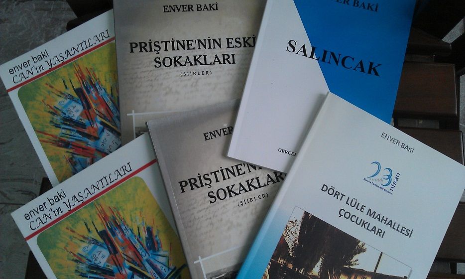 Yunus Emre'den Öğrencilere Kitaplar Hediye Edildi