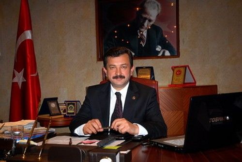 Buca Belediye Başkanı Ercan Tatı, Balkanlar Ziyareti Sırasında Makedonya ve Kosova'da Kardeş Kent Anlaşmaları İmzaladı