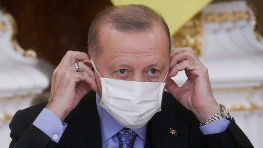 Dünya Erdoğan’a Covid-19 bulaşmasını konuşuyor