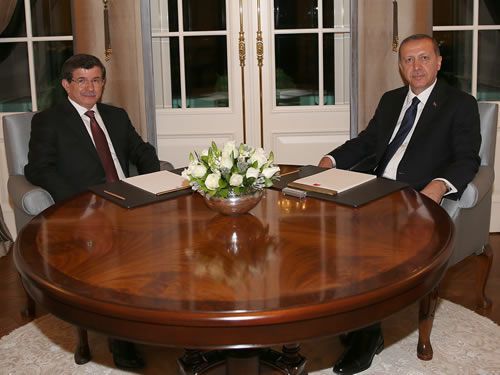 Ahmet Davutoğlu Yeni Kabineyi Açıkladı