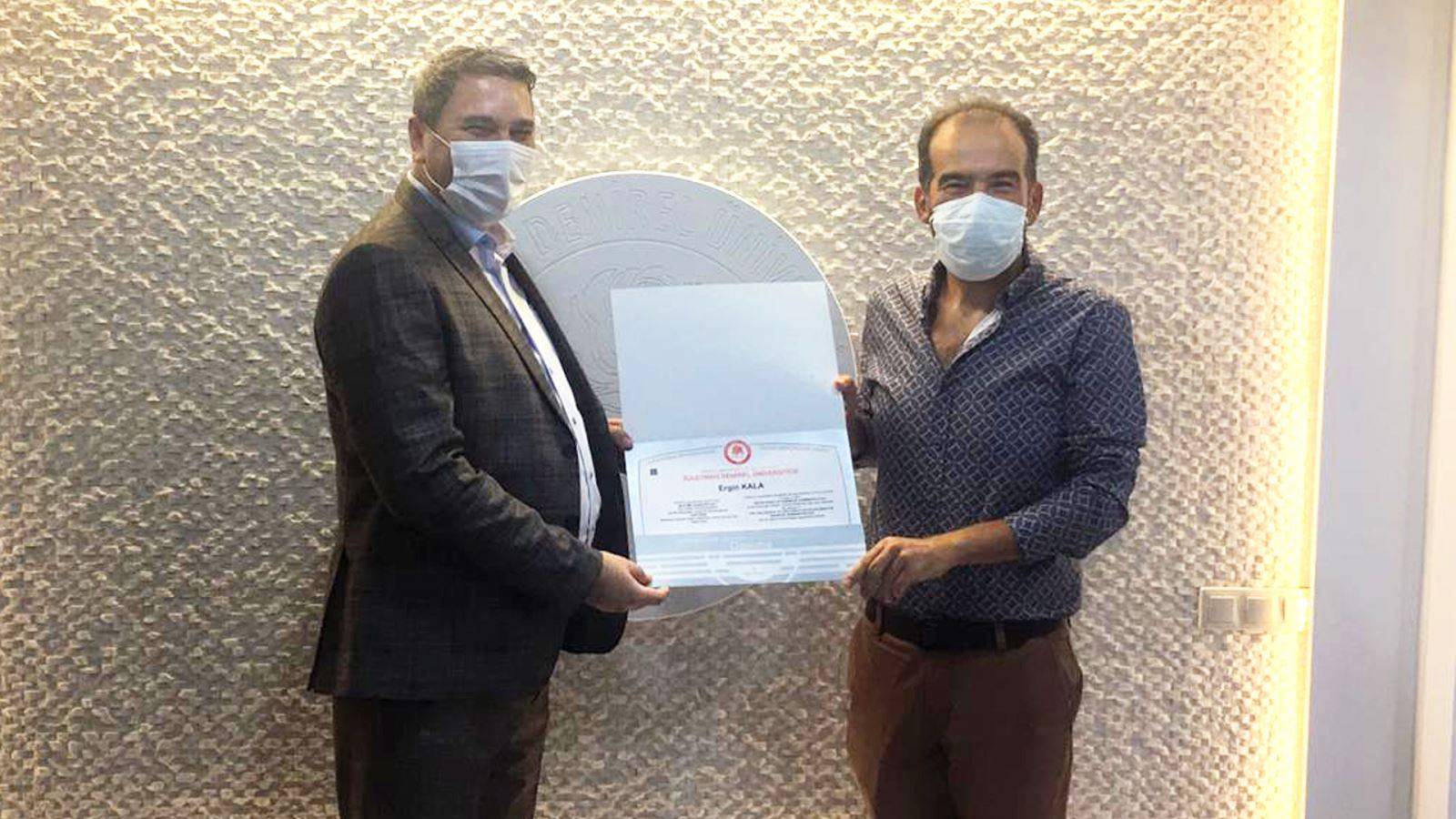 SDÜ’nün Yabancı Uyruklu Doktora Öğrencisi Ergin Kala Mezun Oldu