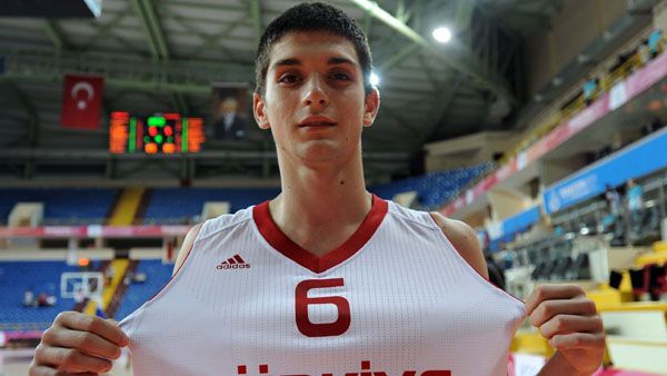 Kosovalı Sporcu Nushi Türk Milli Takımında