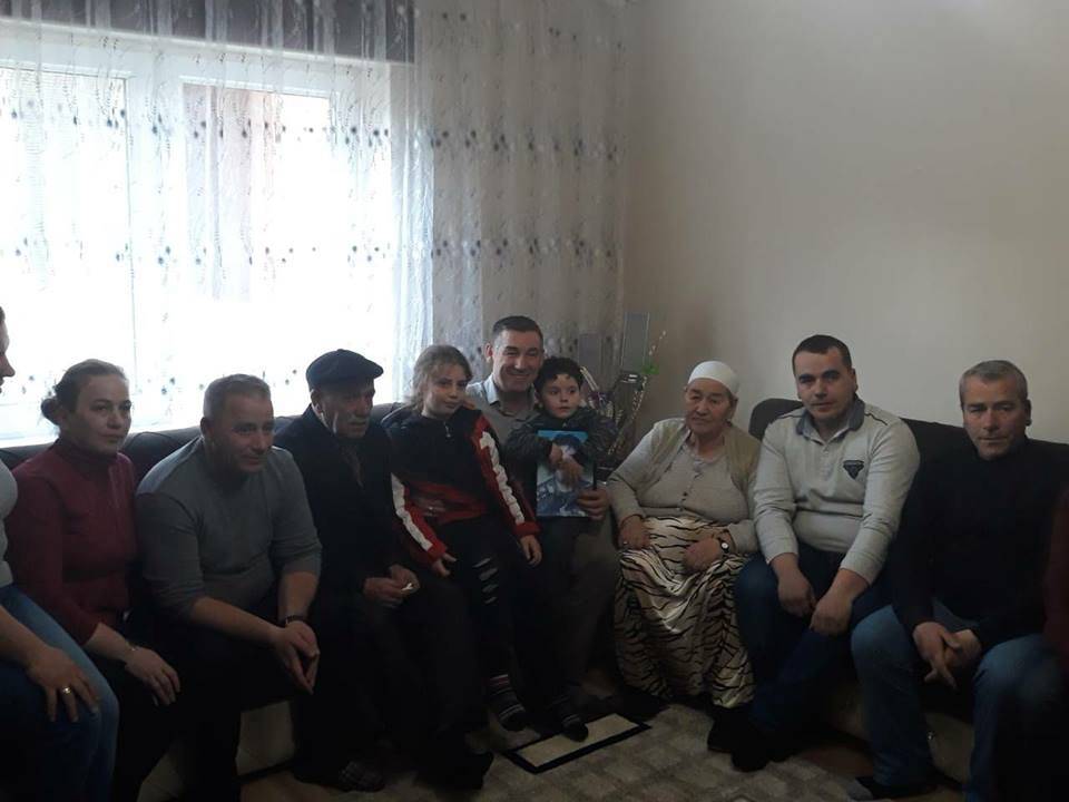 Veseli, Şehit Ersan Mazrek’in Ailesini Ziyaret Etti