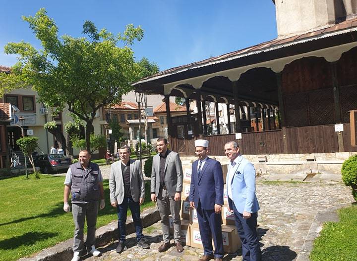 Esnaf’tan Geleneksel İftar Yerine Yardım Paketleri