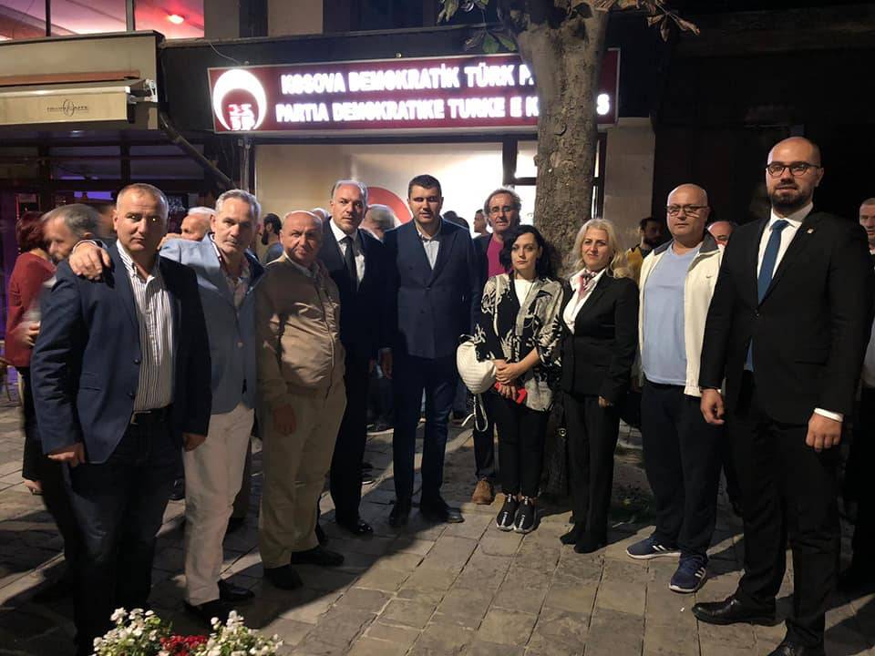 KOSOVA VE TÜRKİYE'NİN ARASINI HİÇBİR GÜÇ AÇAMAYACAKTIR!!!