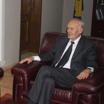 Seçim Süreci Konuları,  Öncelikler Arasında