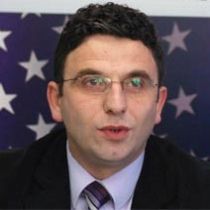 Muhalefet,  "Ortak Gurup"-a Karşı