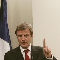 Kouchner: Priştine ve Belgrat Teknik Konuları Görüşmeli