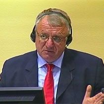 Şeşelj: Nikoliç ve Vuçiç Kosova'yı Tanıyacak