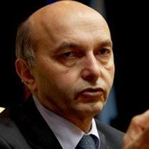 Mustafa: Korktukları İçin Partiye Saldırıyorlar