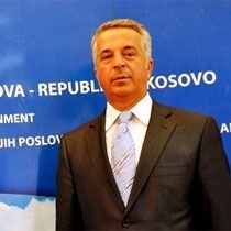 Oturma İzni ve Vatandaşlık, 2 İstifaya Neden Oldu