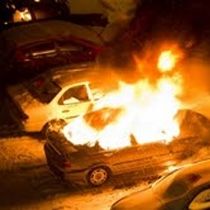 Gece Kuzeyde İki Araç Kundaklandı